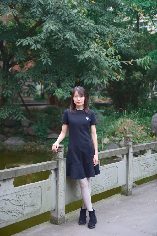 易秋兰.jpg