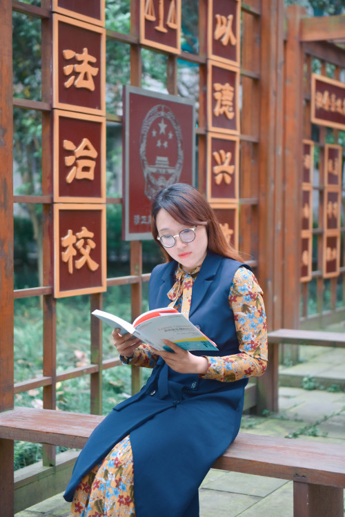 彭秀华.jpg